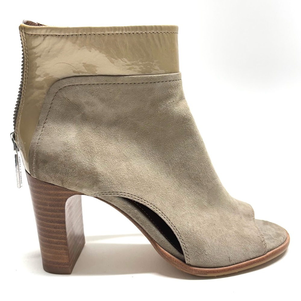 Donald J Pliner Suede Open Toe Heeled Ankle Boot Shoes Back Zip Beige Tan Size 6 - Picture 2 of 16
